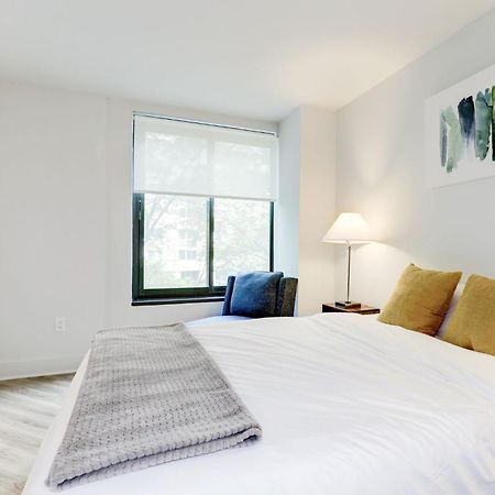 2Br Executive Apartment With Spacious Layout Arlington Eksteriør billede